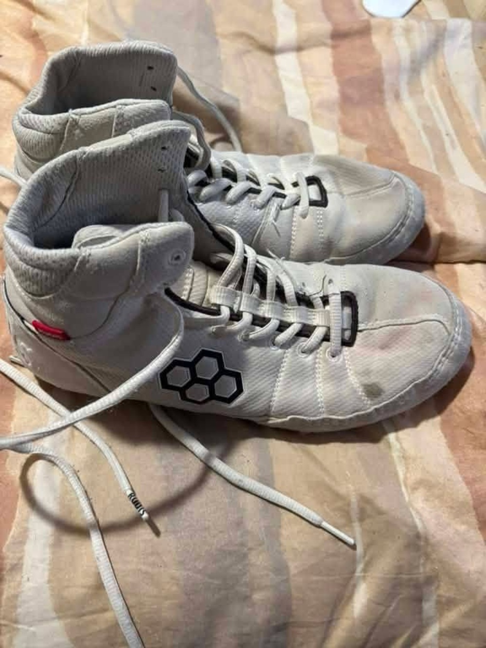 White/Black RUDIS wrestling shoes. Mens 8.5